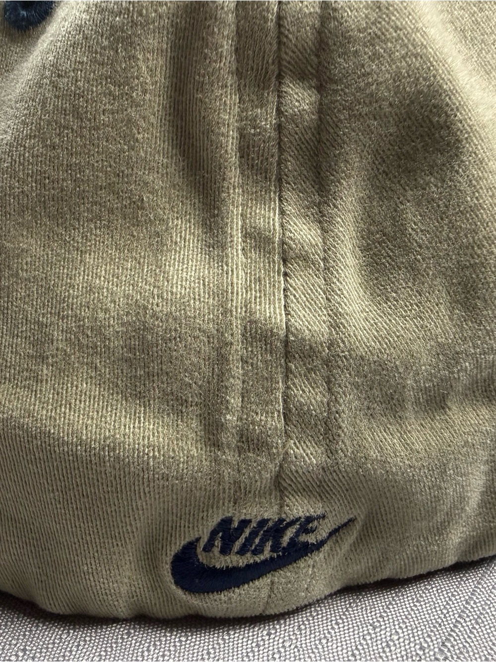 Nike Wink Eye Hat - Beige One Size Stretch Baseball Cap - Picture 2 of 6
